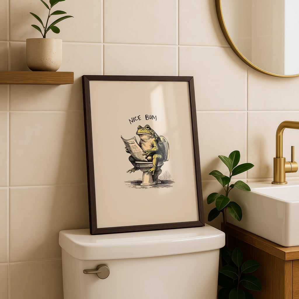 Funny Nice Bum Frog Poster, Bathroom Humor Wall Art, Quirky Animal Toilet Print, Vintage Style Funny Decor, Playful Restroom Printable Art