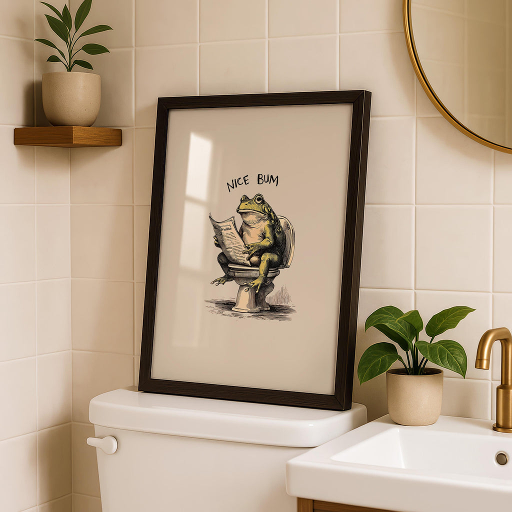 Funny Nice Bum Frog Poster, Bathroom Humor Wall Art, Quirky Animal Toilet Print, Vintage Style Funny Decor, Playful Restroom Printable Art