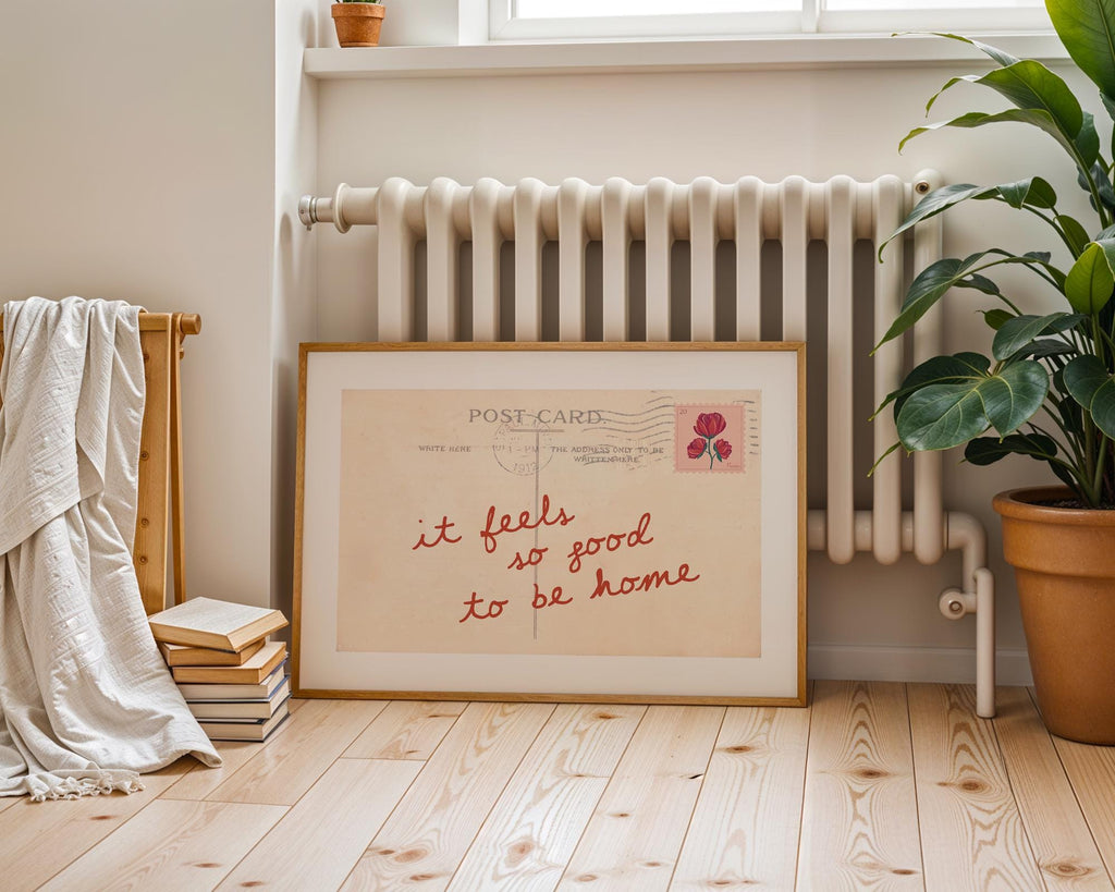 Vintage Postcard It Feels So Good To Be Home Print, Retro Handwritten Quote Poster, Neutral Wall Art, Cozy Home Decor, Printable DIGITAL